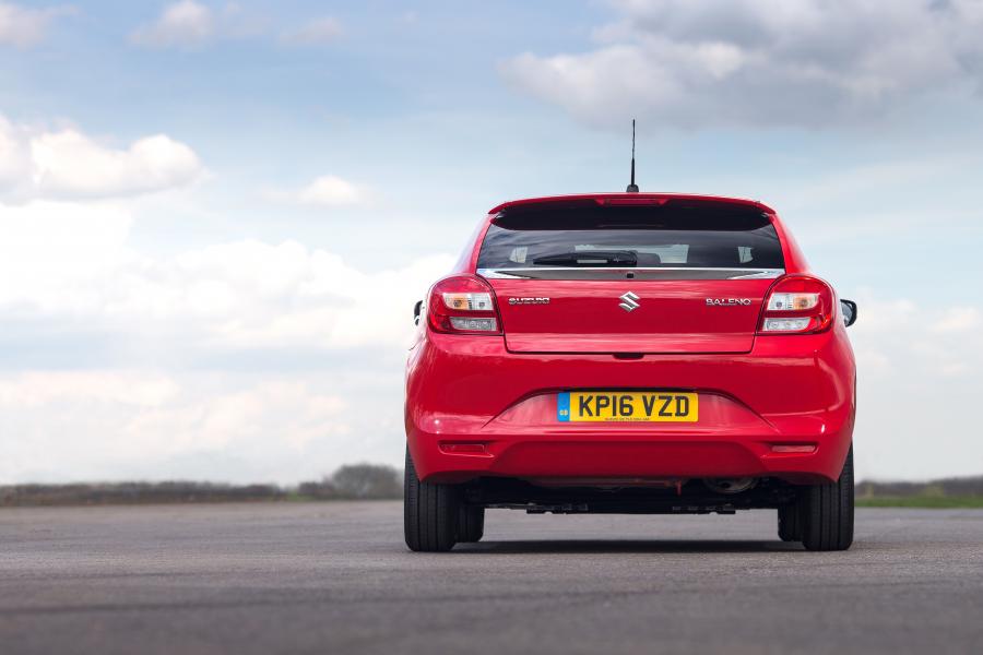  Suzuki Baleno 2016 года  (UK) (фото 13 из 88)